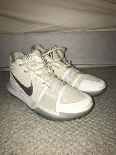 Kyrie 3 basketball shoes