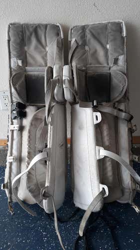 Vaughn Velocity V4 Goalie Leg Pads Senior