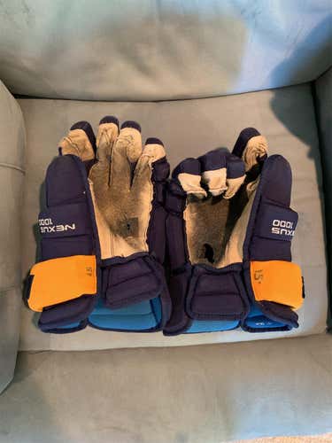 Nexus 1000 Gloves Senior Pro Stock