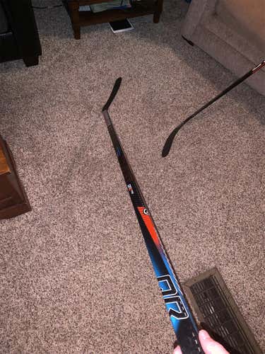 New Covert QRE Pro Hockey Stick Righty Mid Senior
