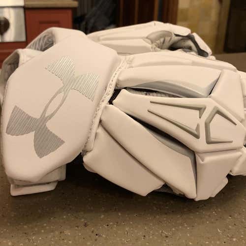 New Command Pro 2 Lacrosse Gloves