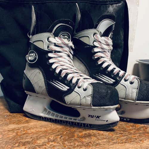 Vapor Hockey Skates Senior Size 8.5