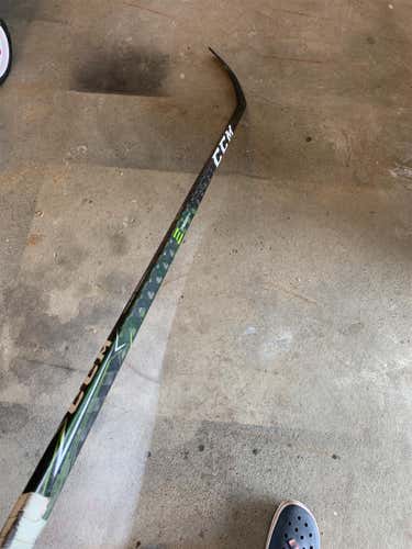 RibCor Trigger ASY Hockey Stick Righty Mid Senior