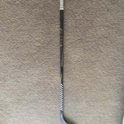 Alpha QX Hockey Stick Righty Mid Intermediate
