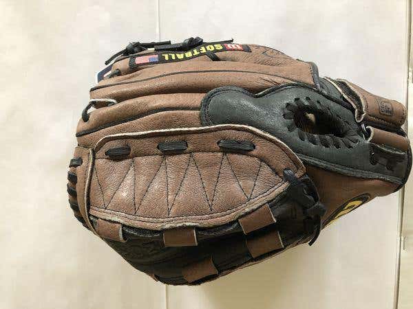 New Wilson a900 Softball Glove