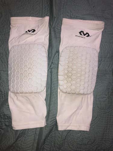 Used McDavid Knee Pads White