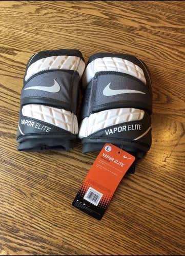 NEW Nike Vapor Elite D Pads (size Large)