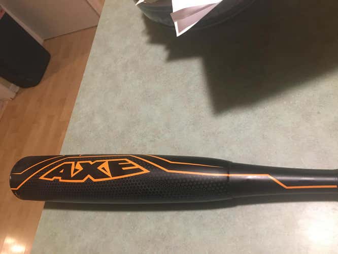 2017 Axe Avenge 28/18 bat