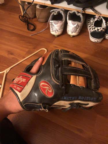Heart of the Hide Baseball Glove
