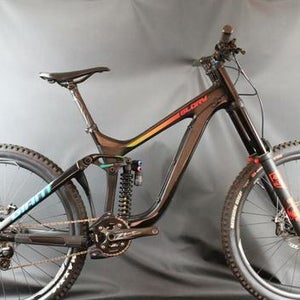 2018 Giant Glory Mountain Bike Shimano Zee 10 Speed 27.5 Wheels Size: Medium