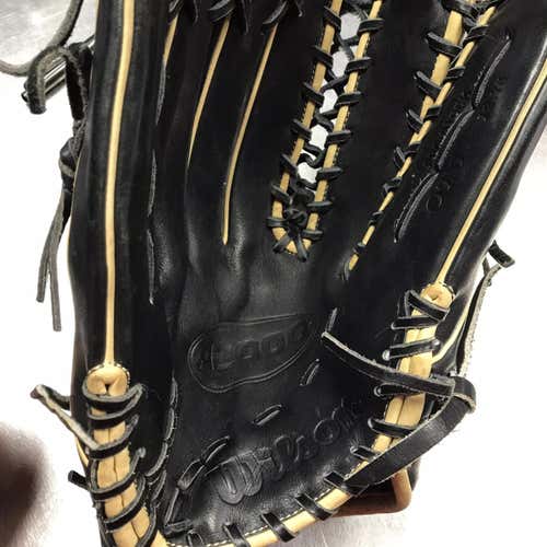 A2000 Baseball Glove