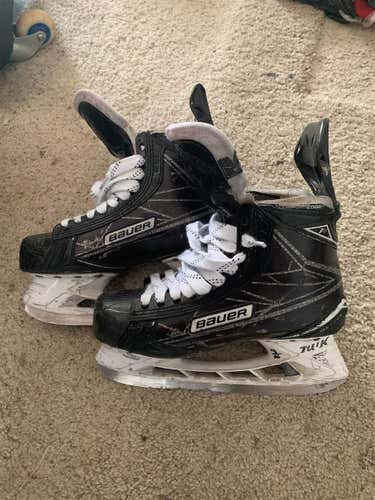 Supreme 1S Hockey Skates Senior Size 7.5