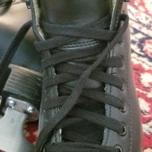Figure Skates * youth * size 2
