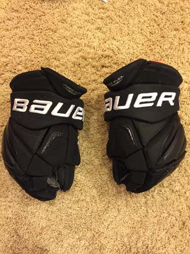 New Bauer Vapor APX2 Pro Gloves Senior