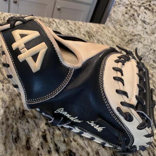 44 Pro Catchers Mitt