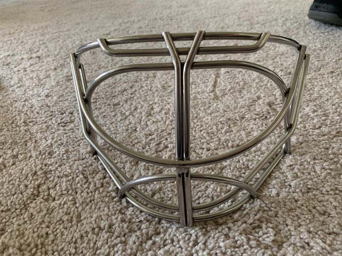 New Bauer NME Senior Cat Eye Cage