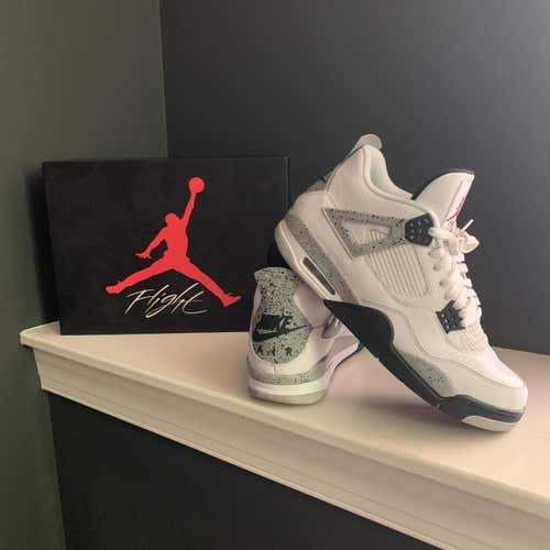 Nike Air Jordan Retro 4