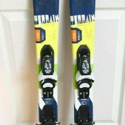 ROSSIGNOL TERRAIN SKIS SIZE 116 CM WITH ROSSIGNOL BINDINGS