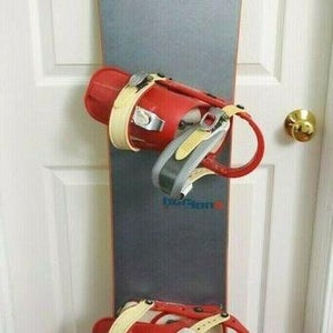 BURTON SPECIAL SNOWBOARD SIZE 153 CM WITH BURTON BINDINGS