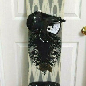 WARRIOR SNOWBOARD SIZE 148 CM WITH FLOW BINDINGS