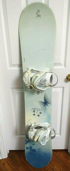 5150 EMPRESS SNOWBOARD SIZE 154 CM WITH LARGE BINDINGS