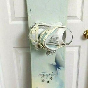 5150 EMPRESS SNOWBOARD SIZE 154 CM WITH LARGE BINDINGS