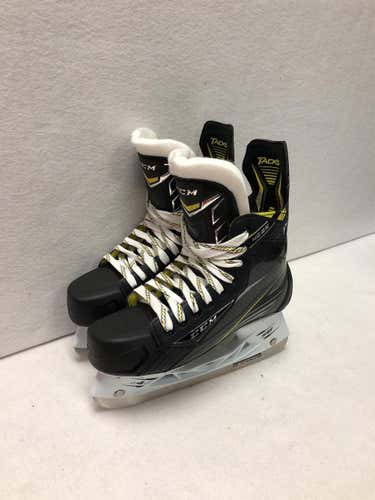 CCM Tacks 4092 Senior 6.5 EE - New In Box