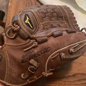 New Classic Pro Soft Baseball Glove Adult