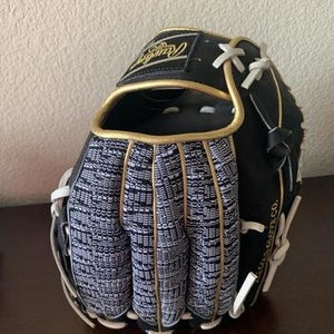 New Heart of the Hide Baseball Glove