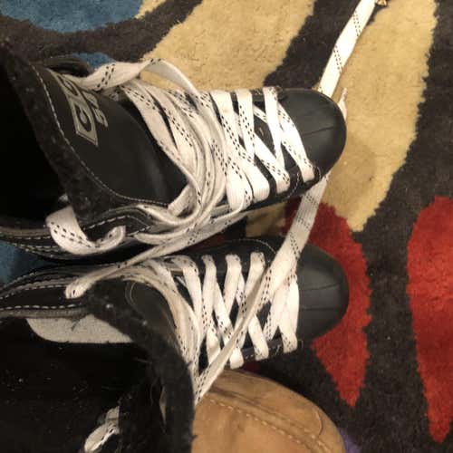 CCM Hockey Skates. Lightly Used An In AWESOME CONDITION