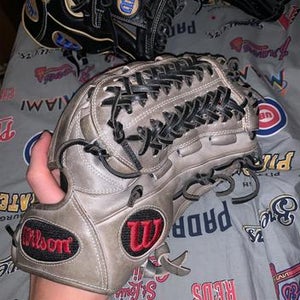 A2000 Baseball Glove