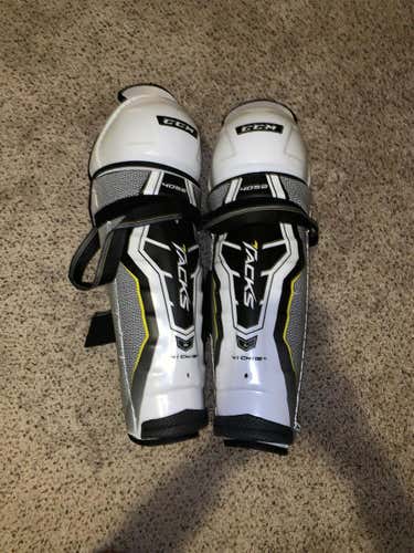 Tacks 4052 Shin Pads Senior