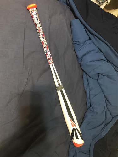 Easton Mako Bat