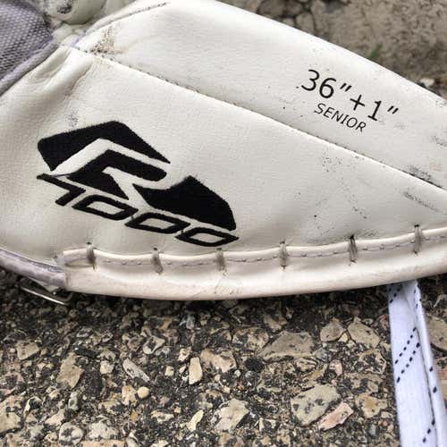 Reactor 7000 Goalie Leg Pads Senior