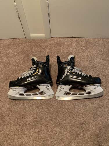 Supreme 2S Hockey Skates Senior Size 8.5