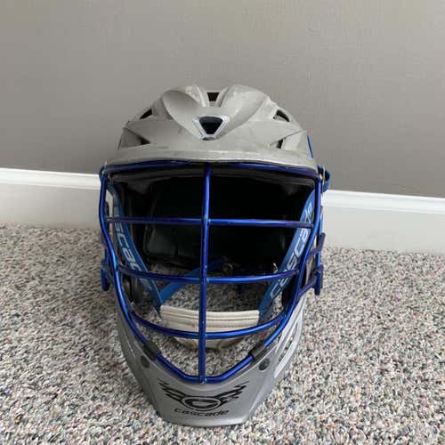 R Helmet Youth