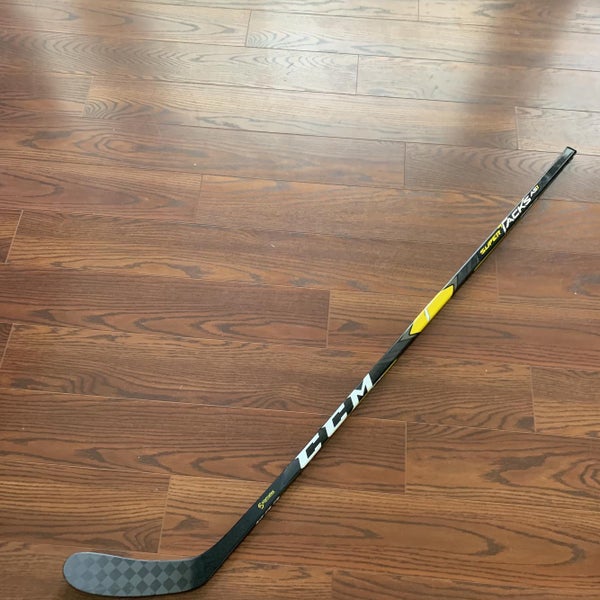 New Super Tacks AS1 Hockey Stick Righty Toe Intermediate 62”