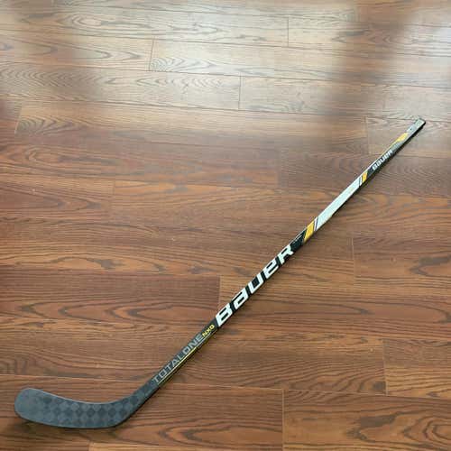 New TotalOne NXG Hockey Stick Righty Mid Senior Pro Stock 61”