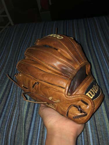 A2000 Baseball Glove