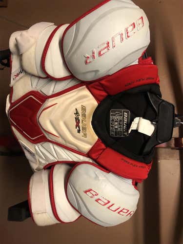 Vapor APX2 Shoulder Pads Senior