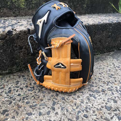 Global Elite Baseball Glove