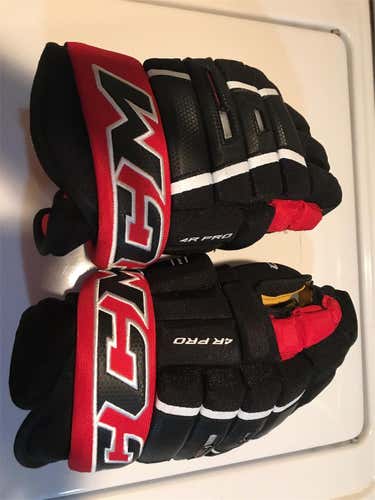 New Classic Pro 4-Roll Gloves Senior