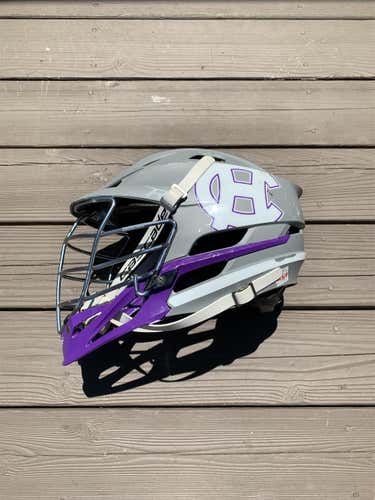 R Helmet Adult