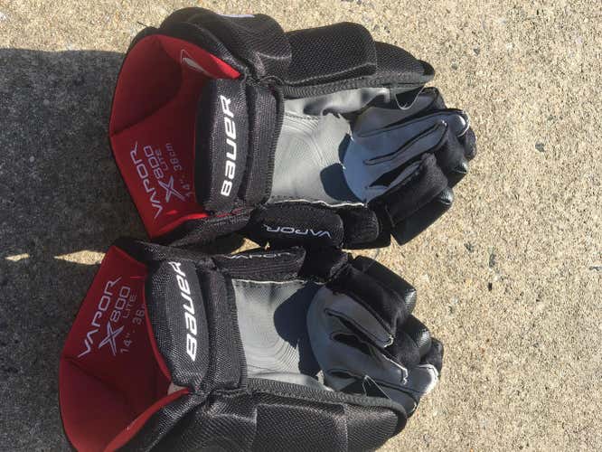 New Bauer Vapor X800 Gloves Senior
