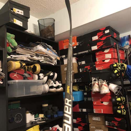 SMITH-PELLY BAUER Supreme 1S Pro Hockey Stick Righty Toe Senior Pro Stock