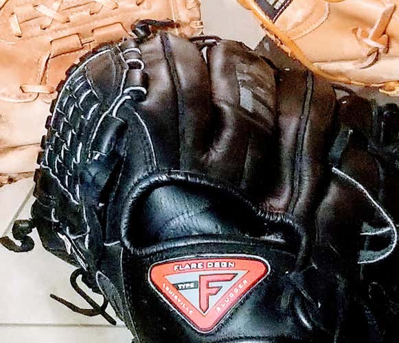 Louisville Slugger Pro Flare Baseball Glove