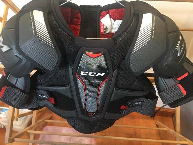 CCM Jetspeed FT1 Shoulder Pads Junior