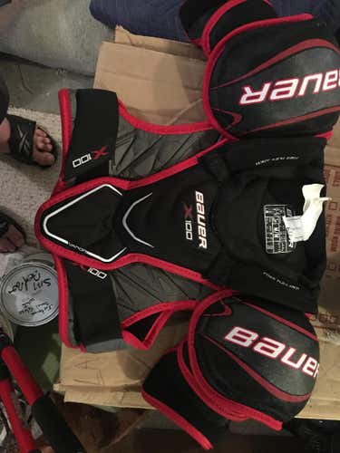 New Bauer Vapor X100 Shoulder Pads Junior