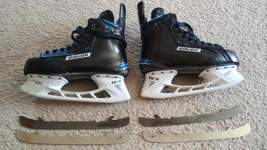 Bauer Nexus 1N Size 7D - With Blacksteel and Speedplates