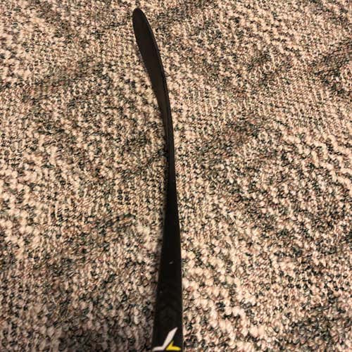 New CCM Super Tacks 2.0 Pro Stock Stick - RH - P90